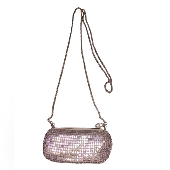 VINTAGE Y & S MINI SILVER MESH CROSSBODY EVENING BAG WITH SILVER SATIN LINING - Picture 8 of 10